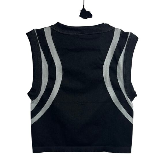 New Free People Movement Free Kick Crop Henley Black Muscle Tank Women's Size XS - Picture 7 of 8